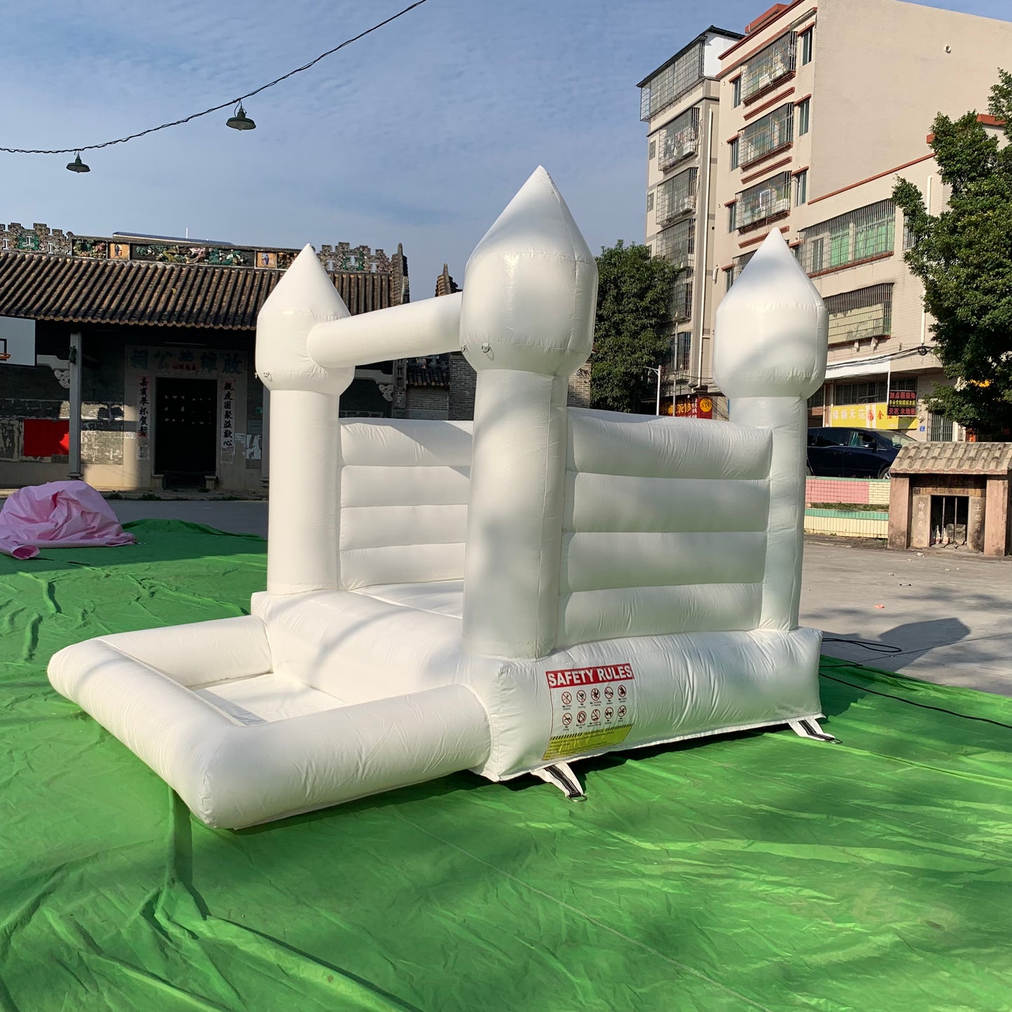Mini White Bounce House Whit Pit