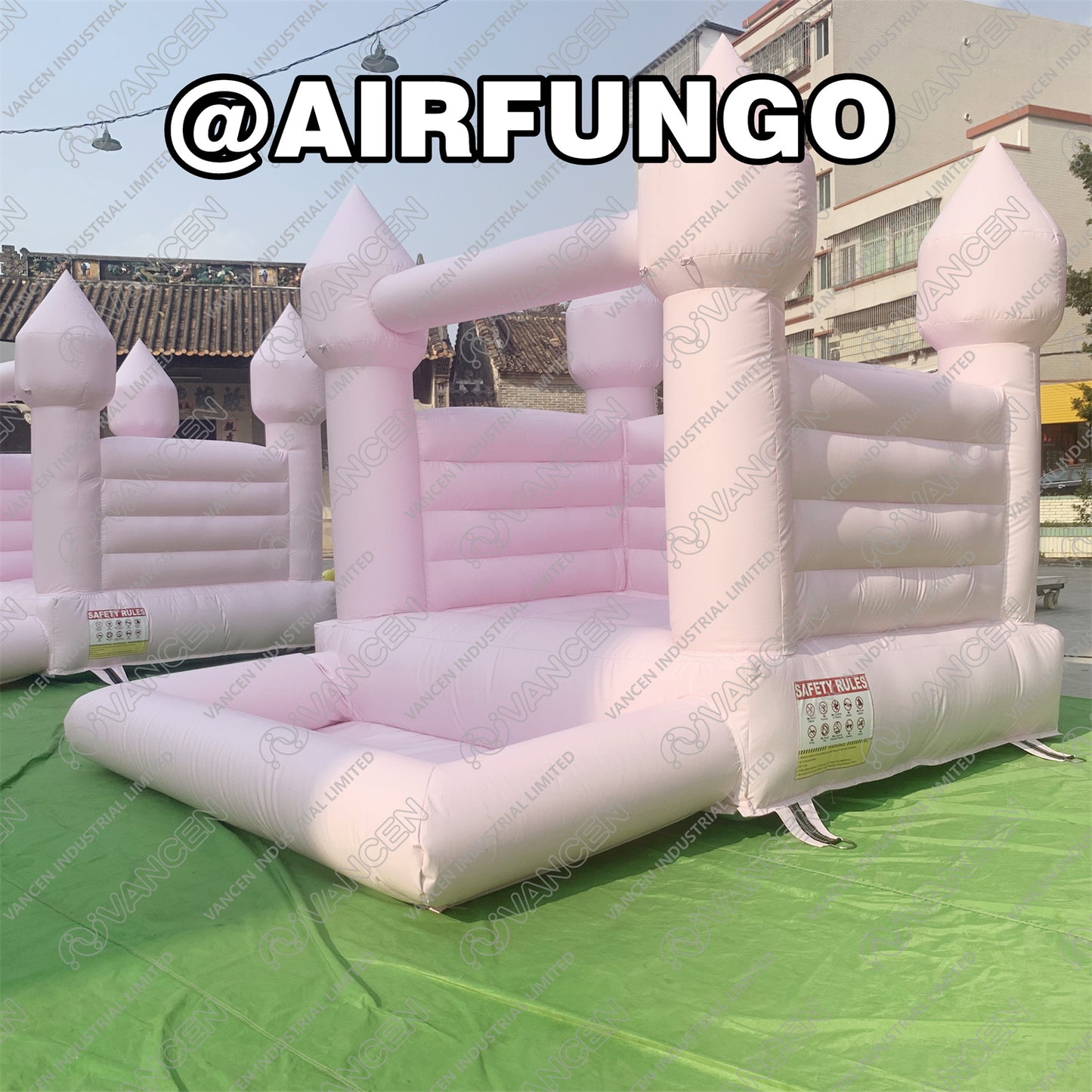 Mini White Bounce House Whit Pit