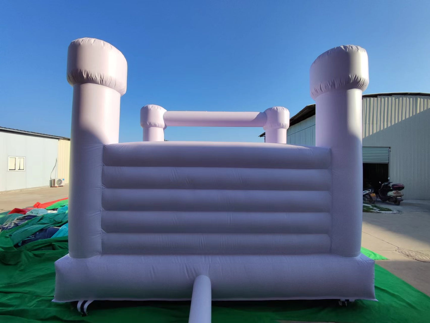 13ft White bounce house modern pastel/light/lilac bouncy castle