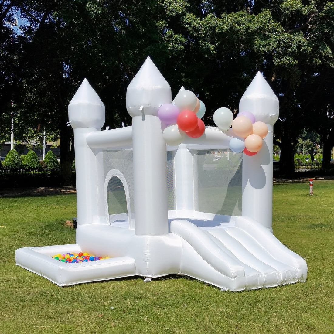 🤍 White Bounce House Dreamy Fun Alert! 🤍