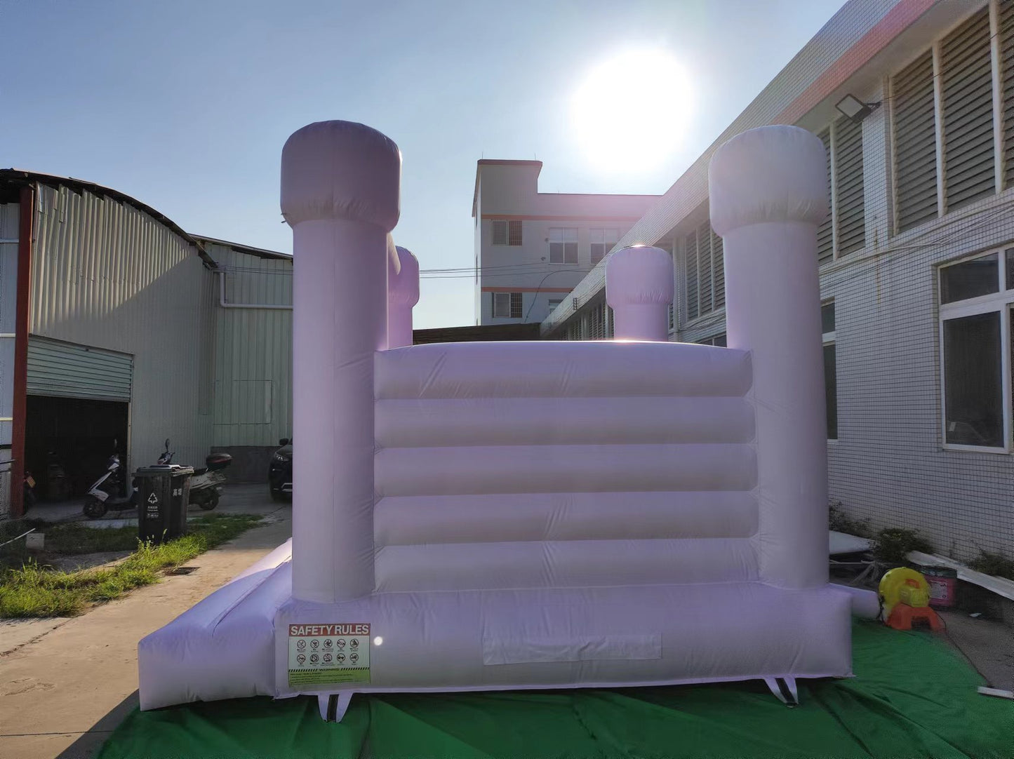 13ft White bounce house modern pastel/light/lilac bouncy castle