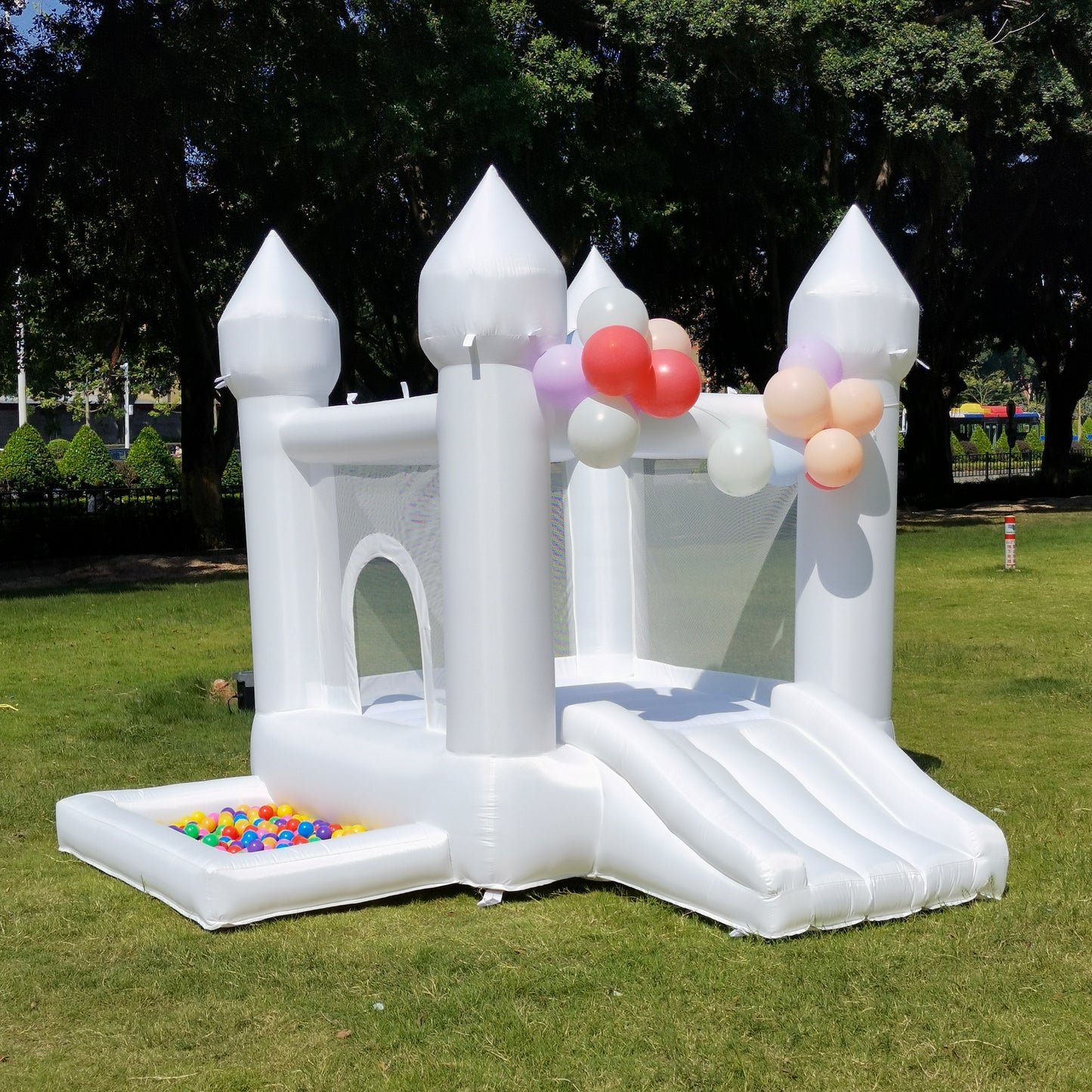 Oxford material white mini toddler bounce house with pit