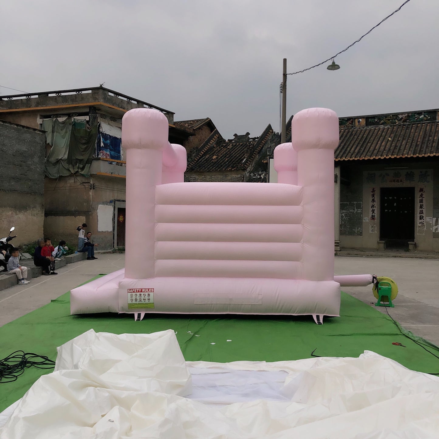 Flat Top Pink White Bounce House