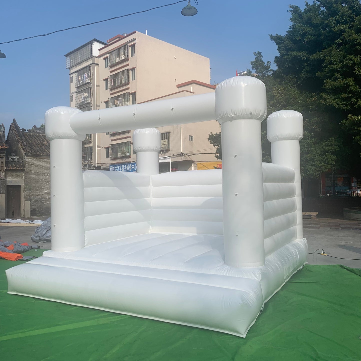 Flat Top White Bounce House Inflatable For Kids